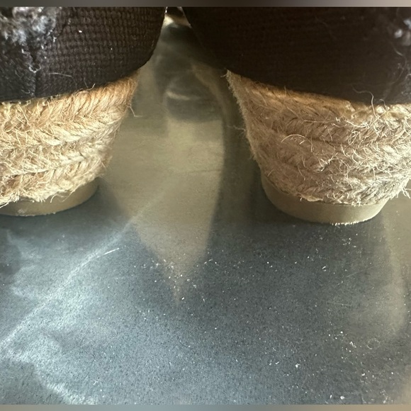 5/$20 2/$15 Bundle Of Two Pair Of Sandals Denim Blue & Black - Picture 8 of 12